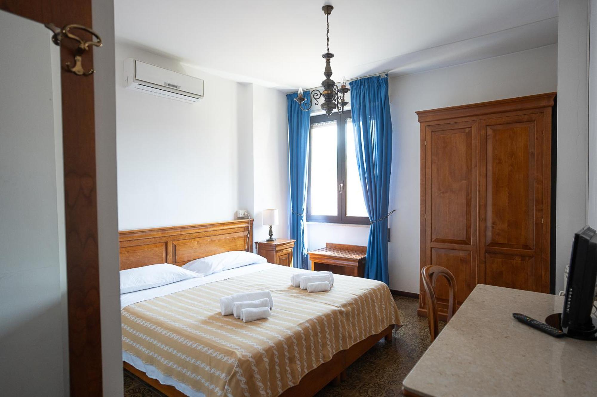 Hotel Napoleon ปอนเตรโมลิ ภายนอก รูปภาพ