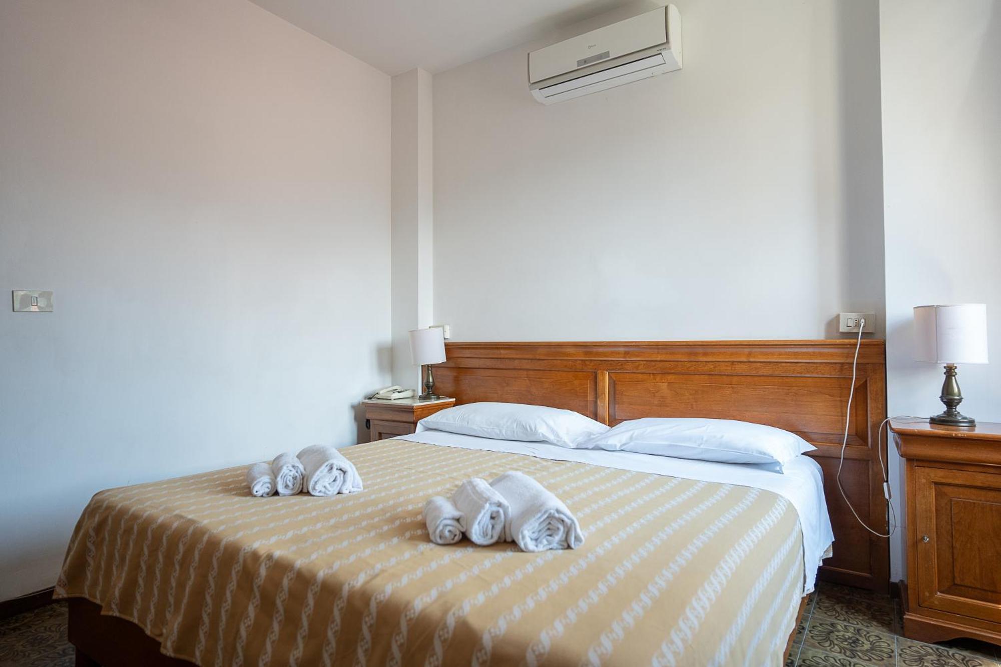 Hotel Napoleon ปอนเตรโมลิ ภายนอก รูปภาพ