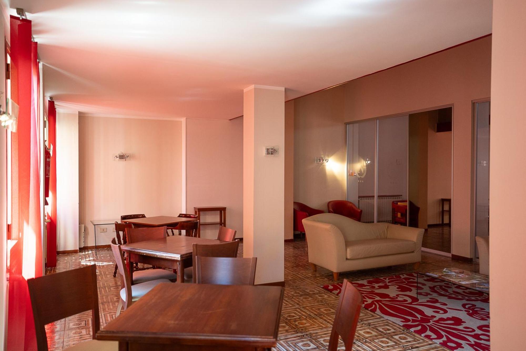 Hotel Napoleon ปอนเตรโมลิ ภายนอก รูปภาพ